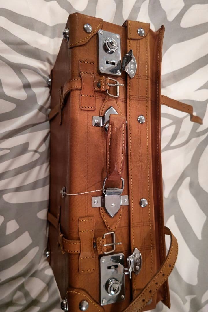 【本革】 トランクケース キャメル 鍵付き(色褪せ、日焼け、若干染みあり)