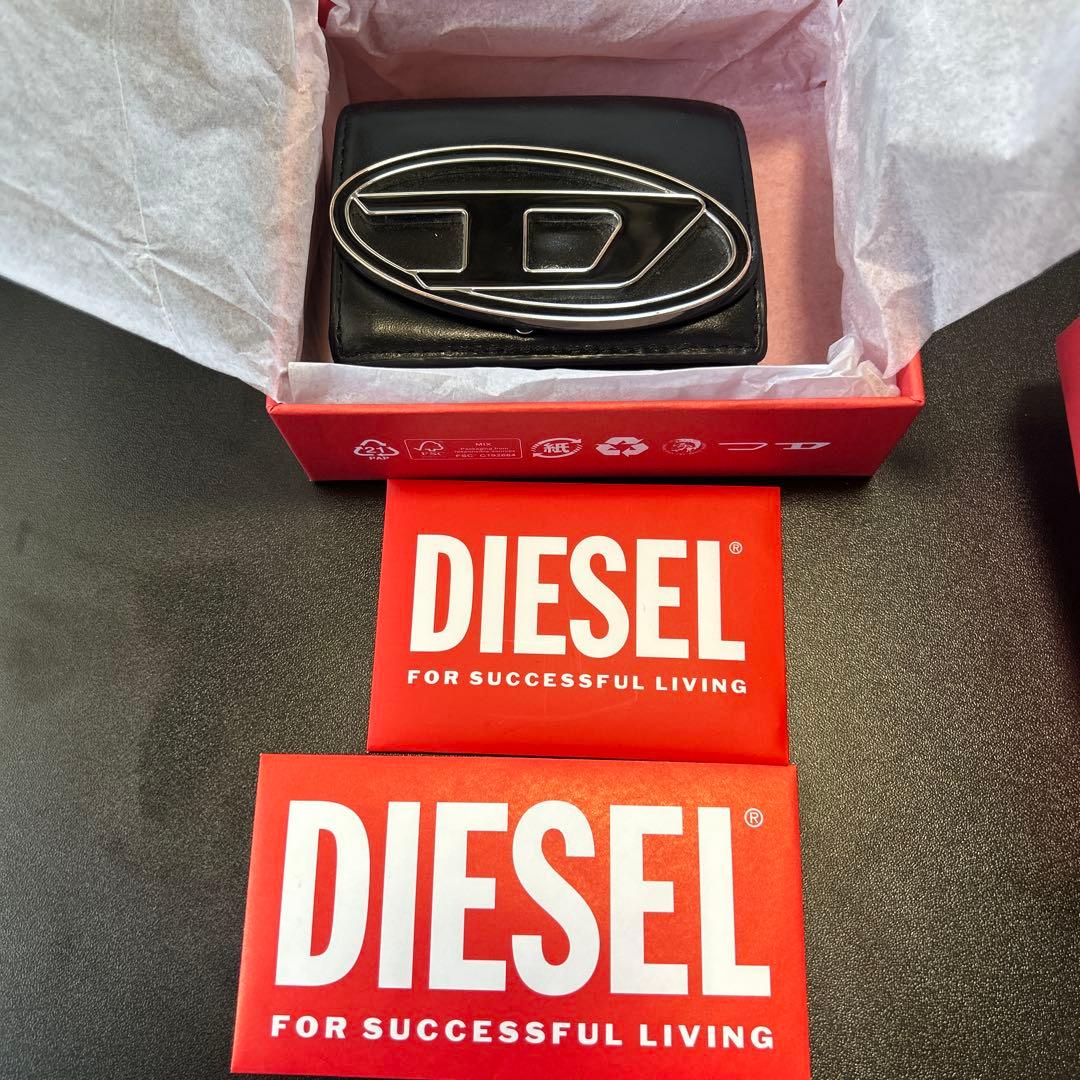 diesel 三つ折り財布　箱付き