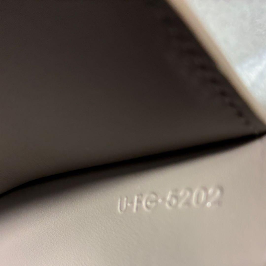 の*う様 美品✨CELINE セリーヌ デカロゴ金具 ケース付　コンパクト