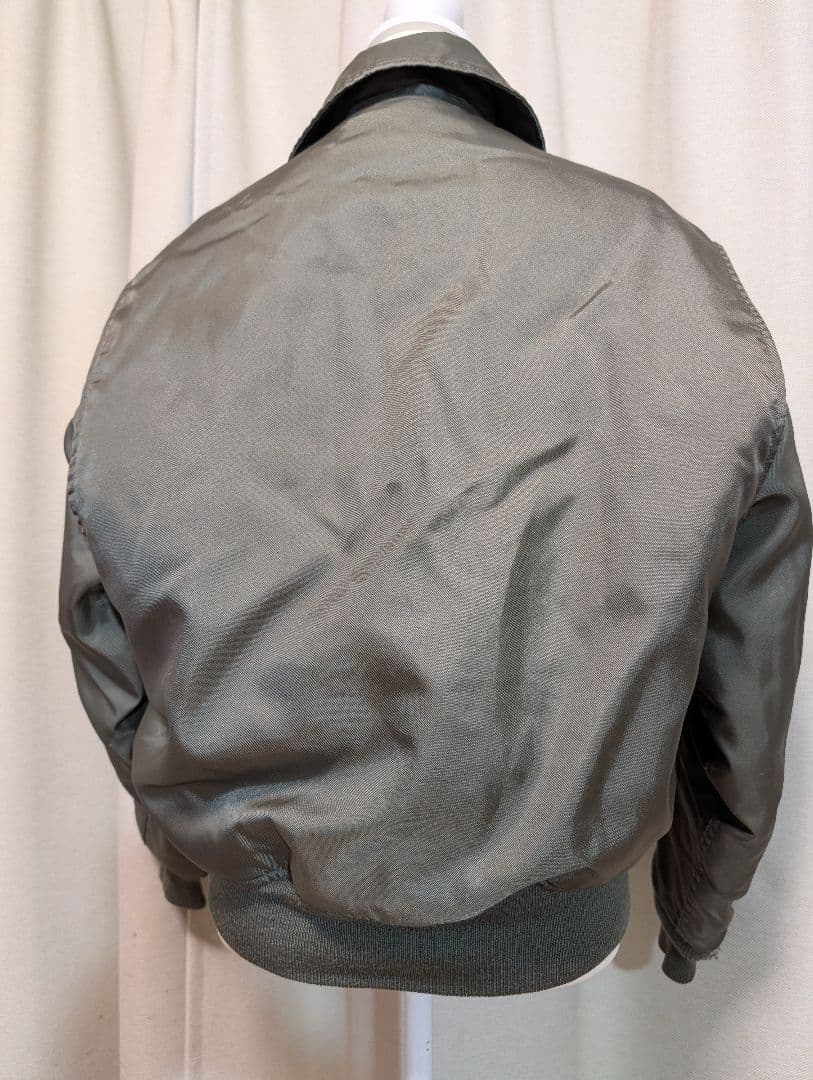 ひ*ろ様 本物 CWU-45/P フライトジャケット Mサイズ相当
