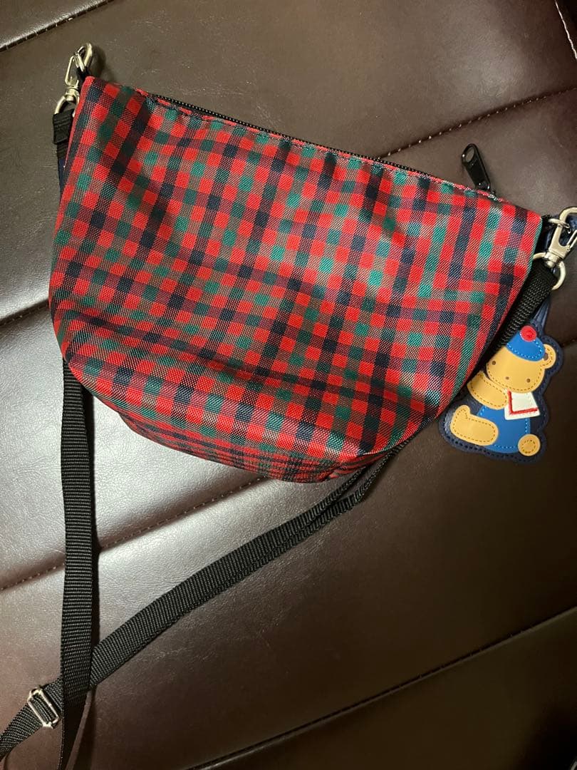 新品同様　ファミリア　ポシェット