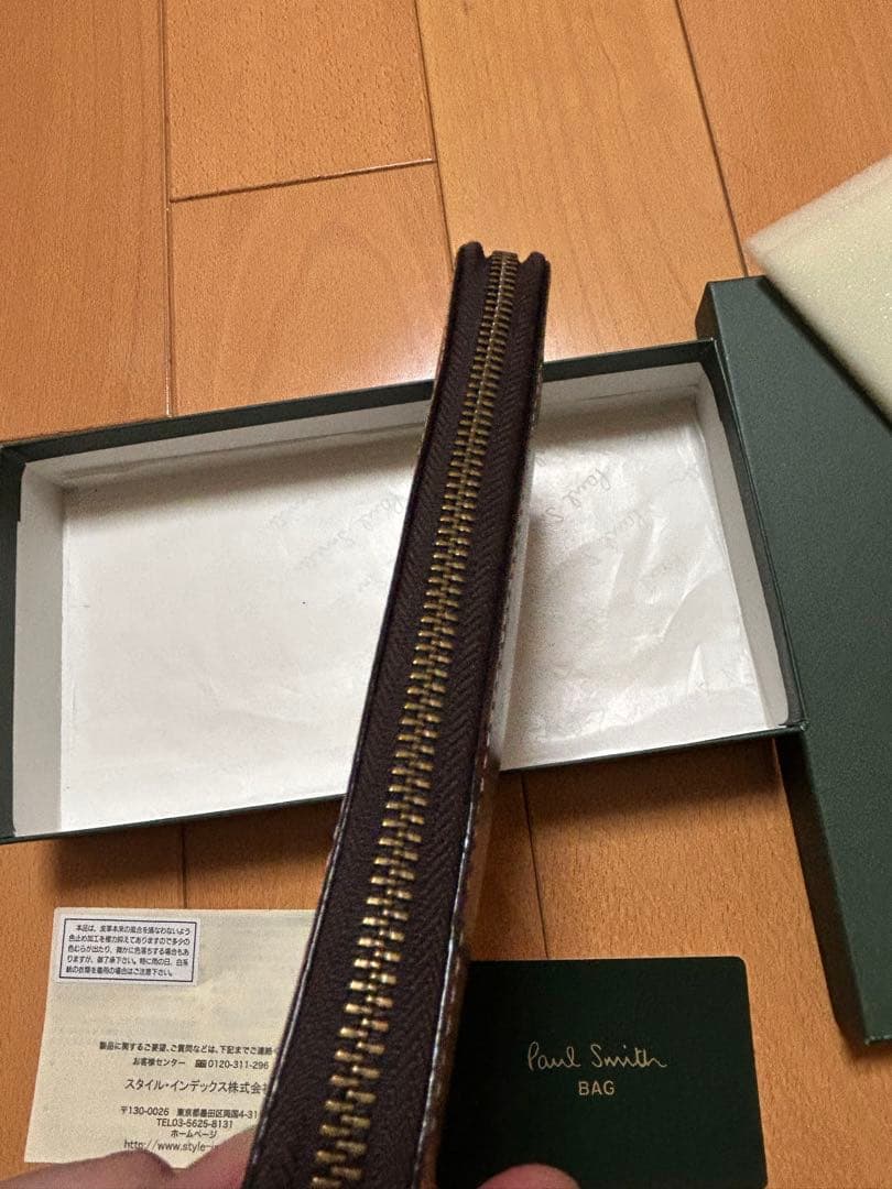 ポールスミス ヴィンテージマルチストライプ ラウンドファスナー レザー 長財布