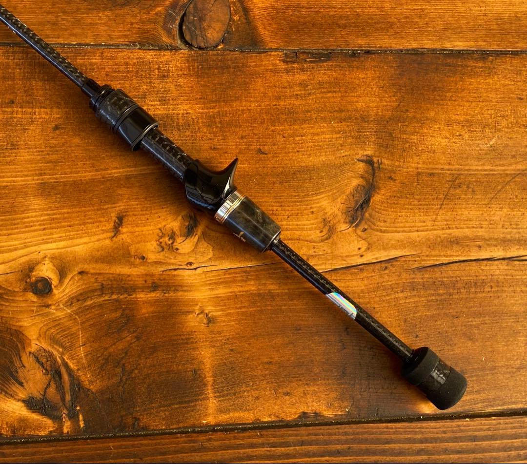 超軽量　カーボンロッド　ベイトロッド　C602L バスロッド　ウッドグリップ