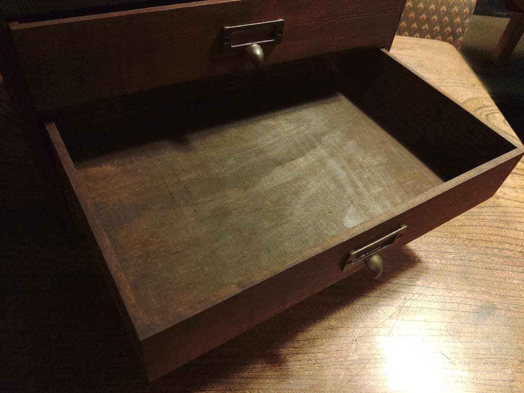 シェルフ　チェスト　小箪笥　木製3段　小物入れ　卓上　ヴィンテージ　収納　棚