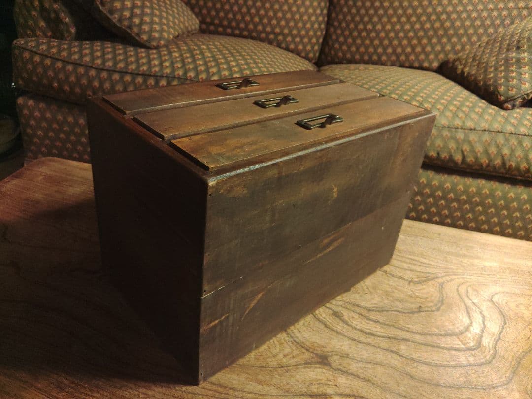 シェルフ　チェスト　小箪笥　木製3段　小物入れ　卓上　ヴィンテージ　収納　棚