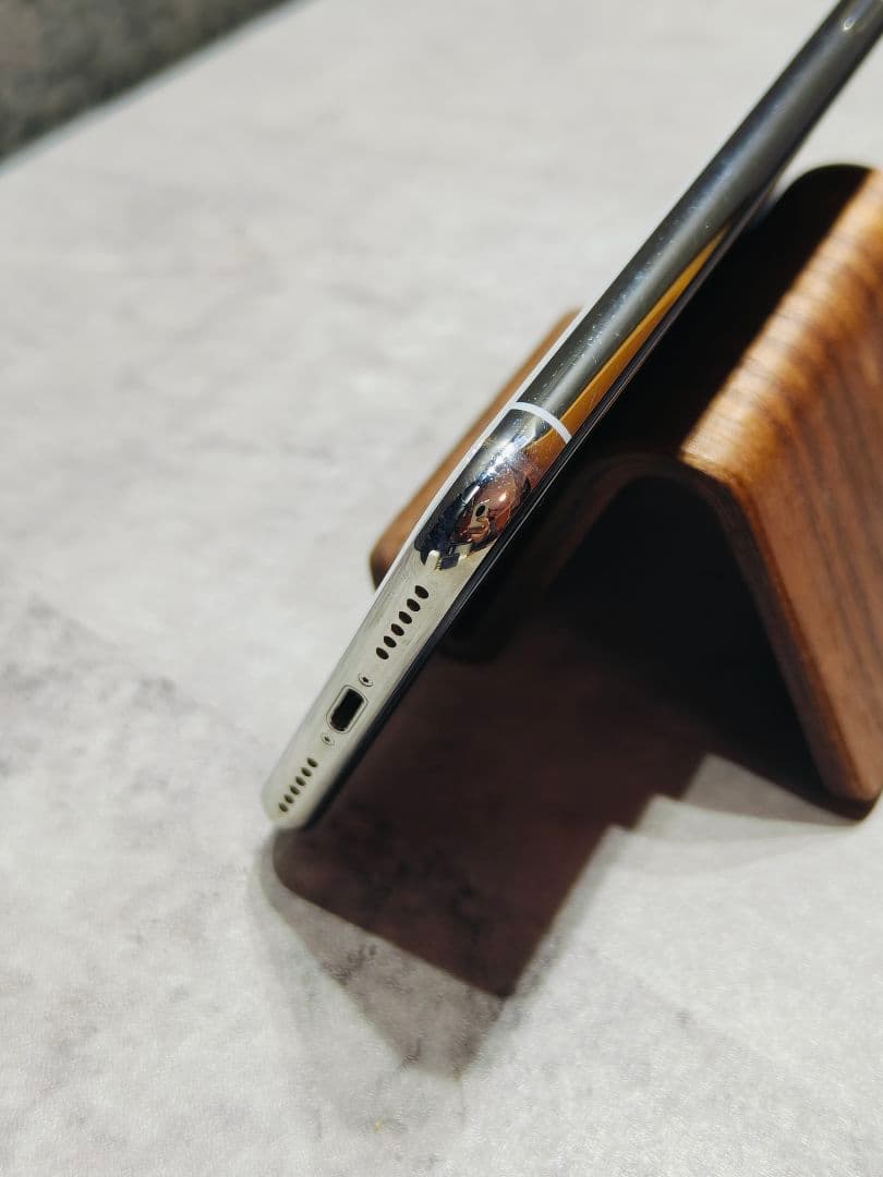 iPhone X 64GB SIMフリー スマホ