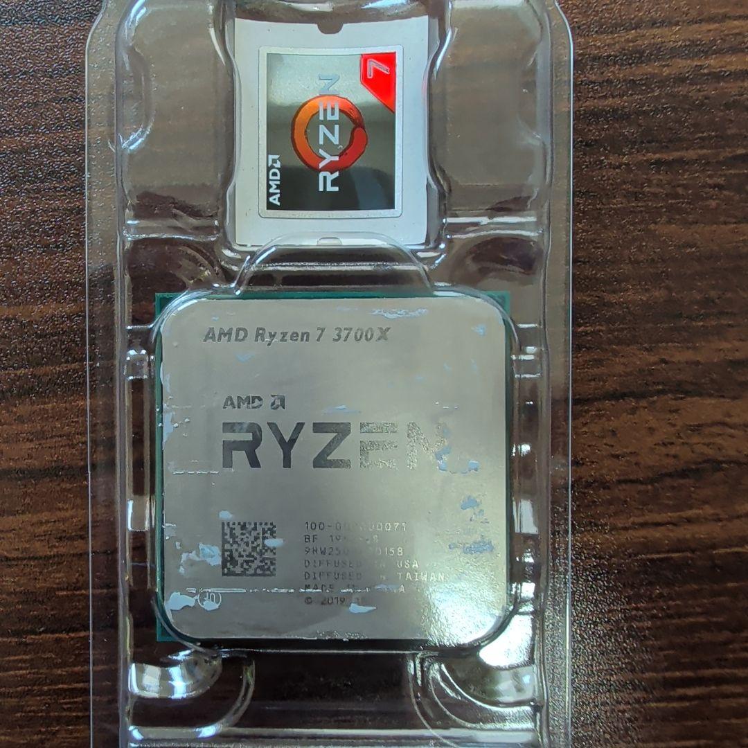 AMD Ryzen 7 3700X Wraith Prism RGBクーラー付き