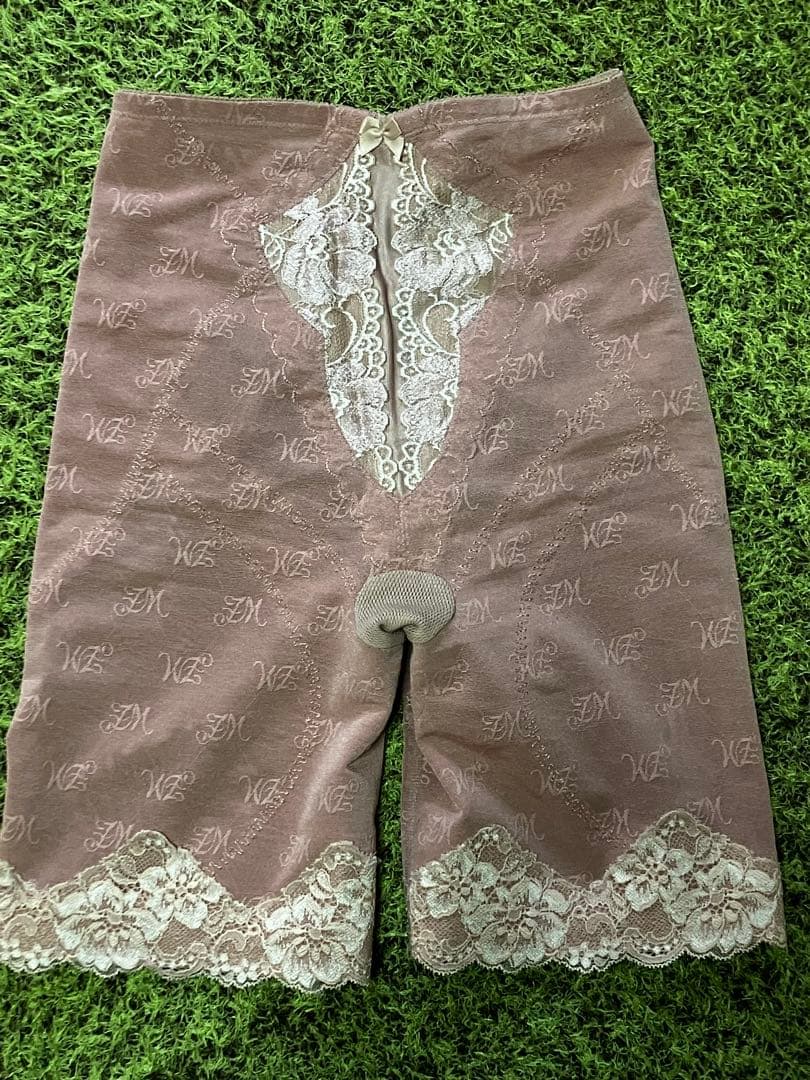 マミエールのボディスーツ２点とガードルの3点セット