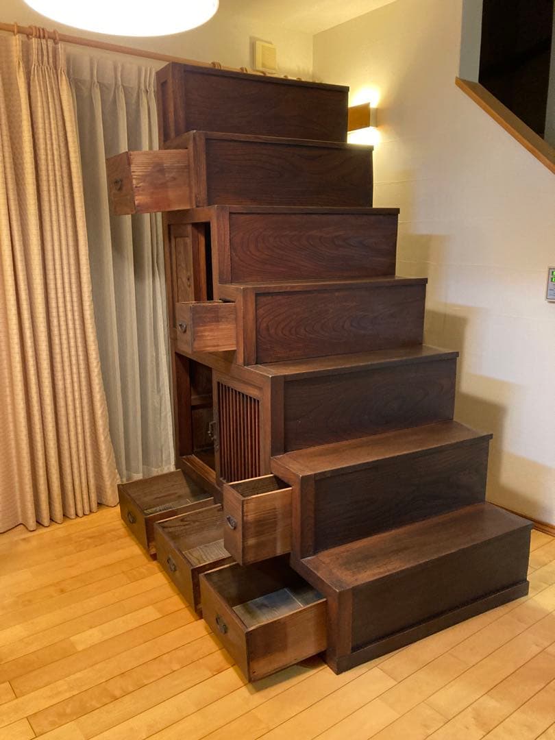 階段箪笥　アンティーク