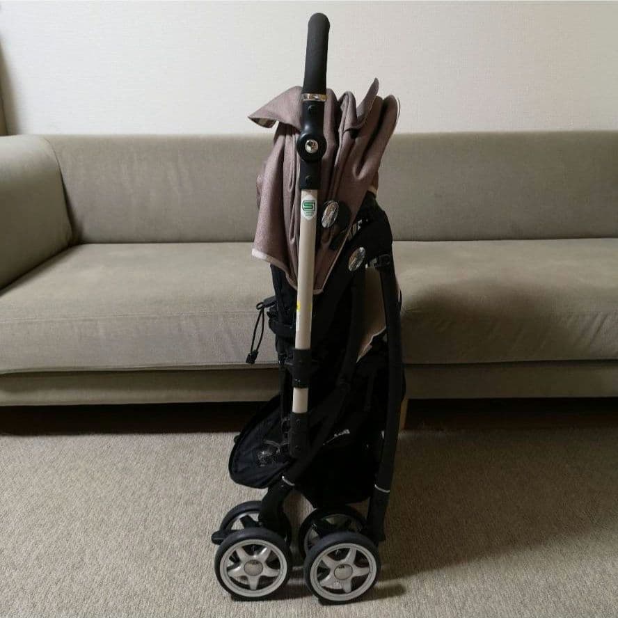 アップリカ　ベビーカー　ラクーナビッテ　限定モデル