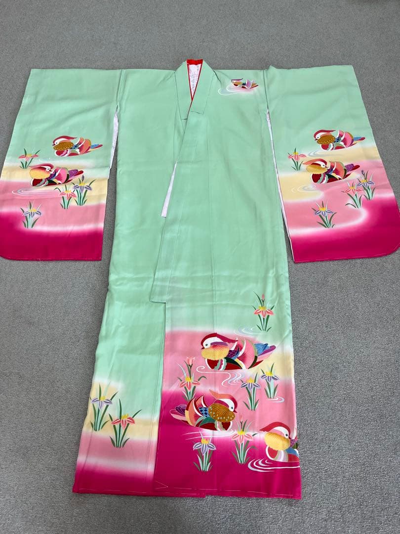 中古★美品　七五三　きものと長襦袢　2点　四つ身　C07