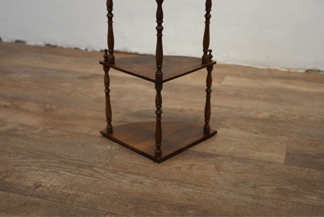 フランスアンティーク　シェルフ　壁掛け可能　コーナー　棚