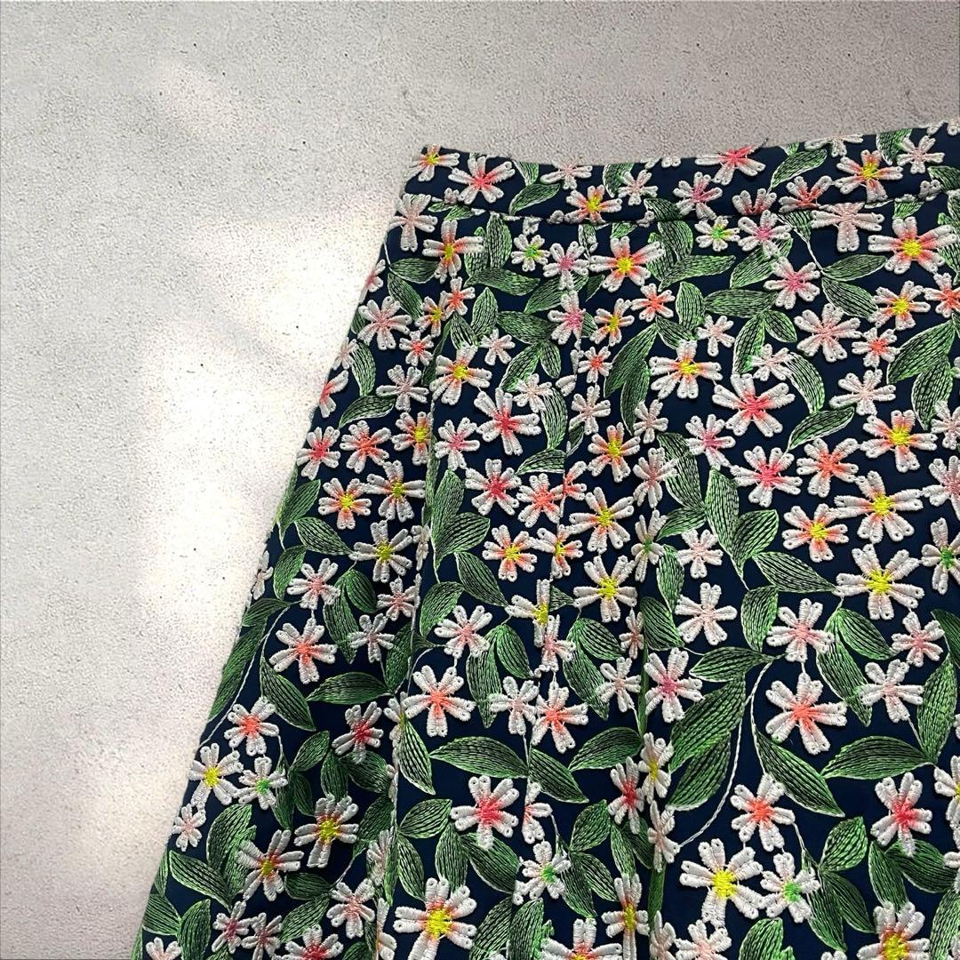 ★未使用★ 定価5万円 TOCCA トッカ 花柄 フレアスカート 総刺繍 S