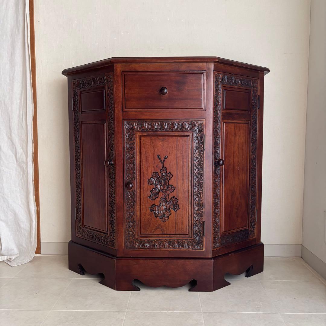 アンティーク　ヨーロピアン　彫刻　コンソール　飾り棚　キャビネット