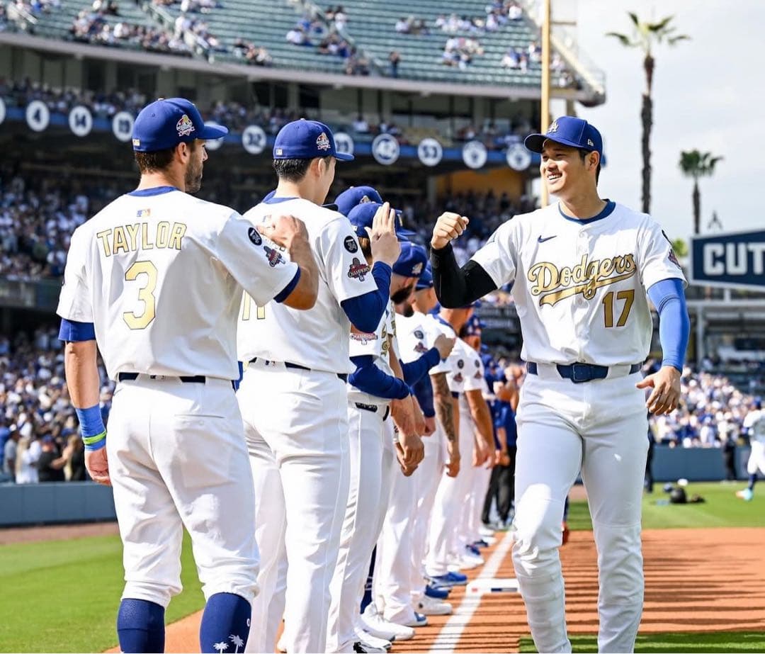 【正規品】ムーキーベッツ ドジャース ゴールドユニフォーム 新品 サイズS