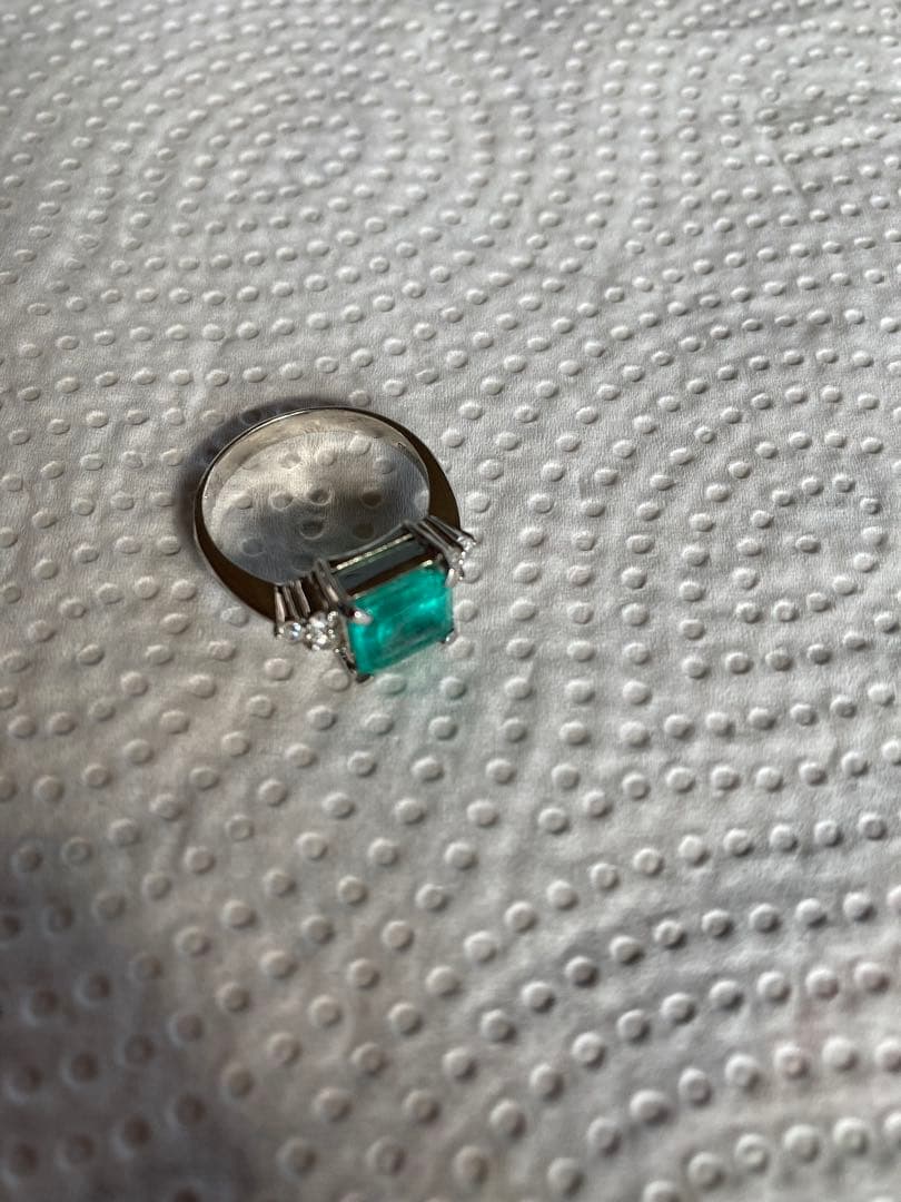 エメラルド指輪