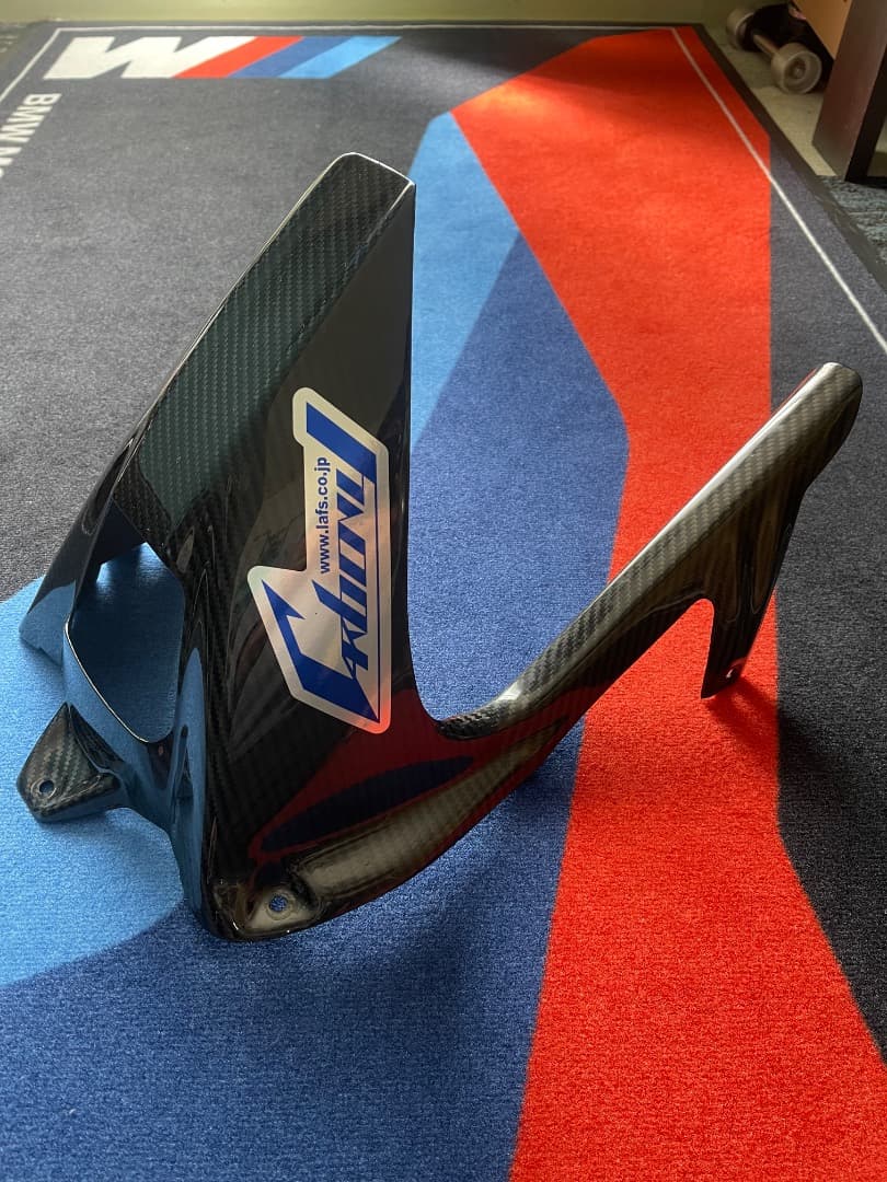 S1000rr 15-18 カーボニーツイルカーボン リアフェンダー。