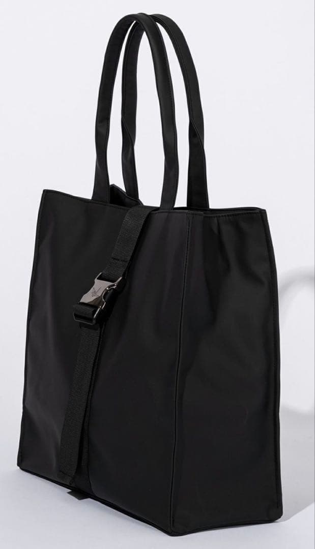 1PIU1UGUALE3RELAX シンセティックレザートートバッグ　新品未使用