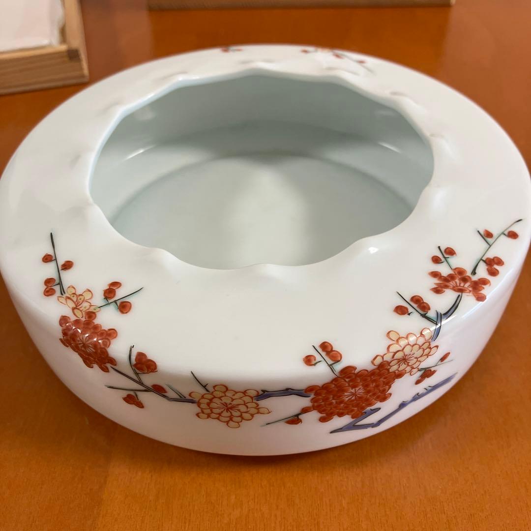 人間国宝　十三代酒井田柿右衛門　梅文　灰皿