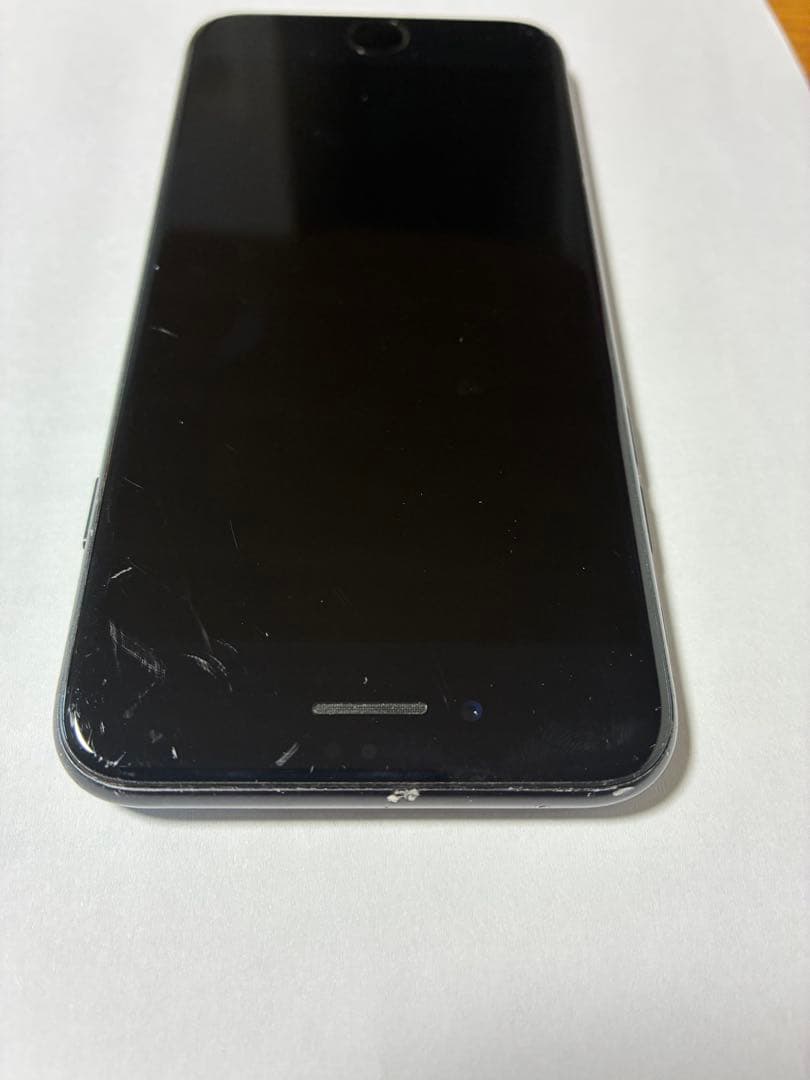 Apple iPhoneSEブラック　128GB