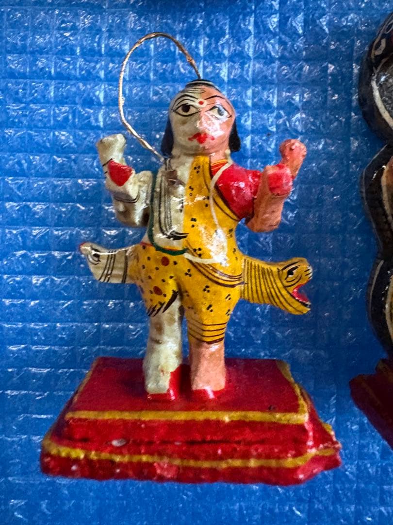 ヒンドゥー教の像　ビシュヌ　ハヌマーン　ドルガ　クリシュナ　ブラフマー