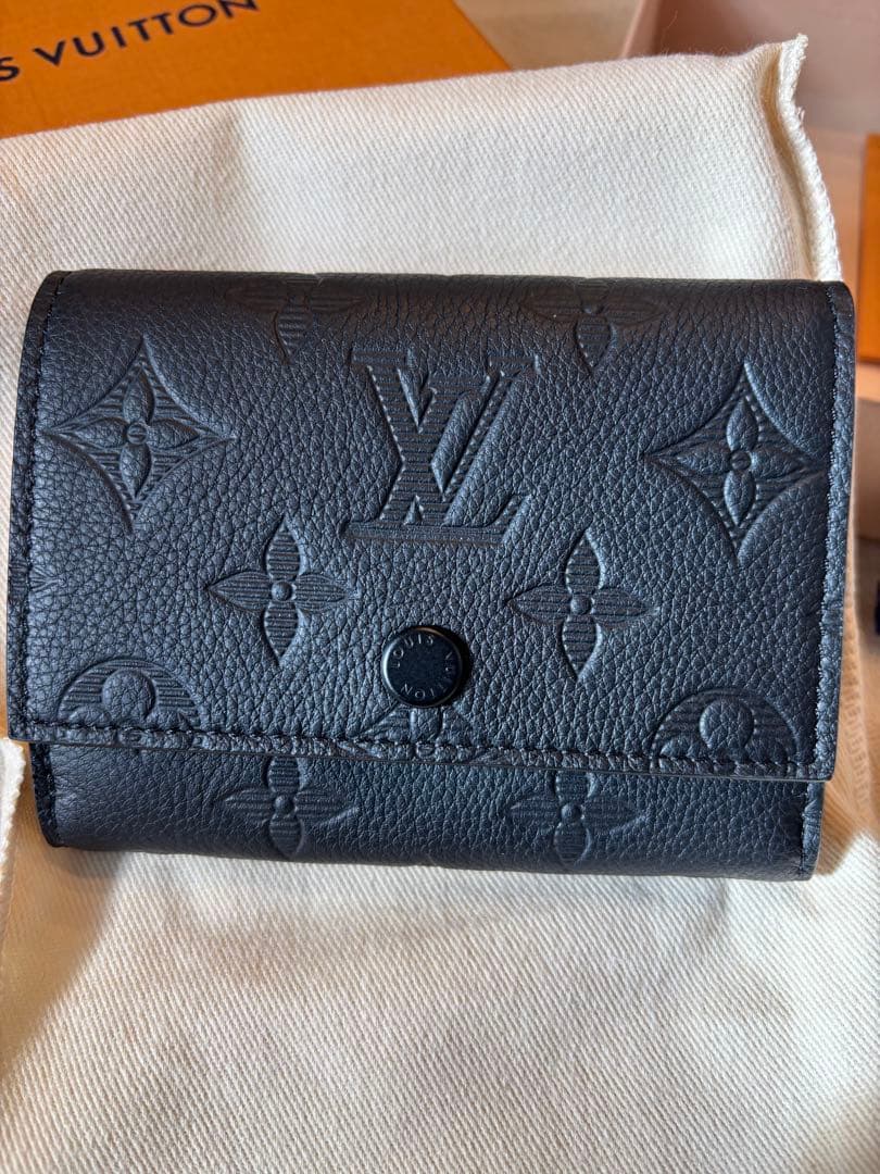 ルイヴィトンヴィクター・ウォレット ブラック 三つ折り財布　値下げ交渉承ります