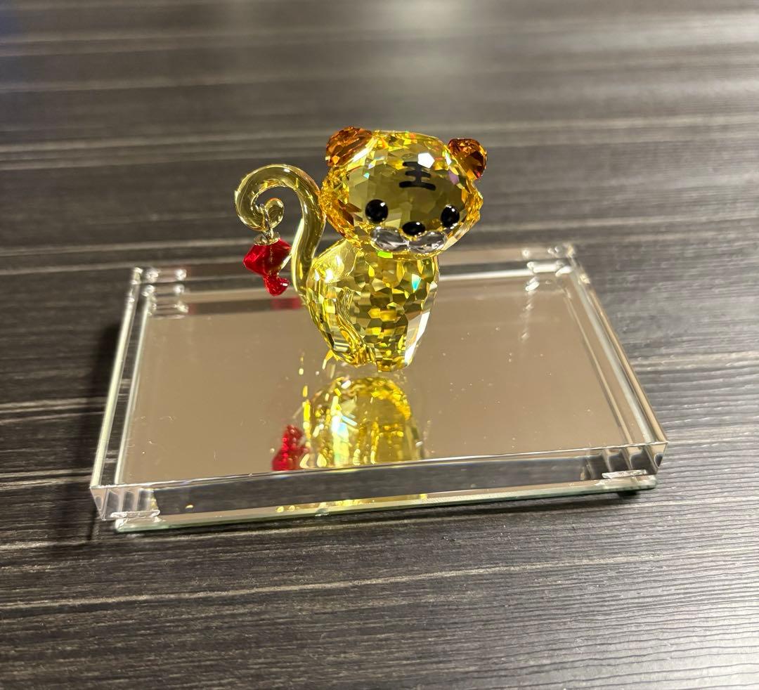 swarovskiスワロフスキー　虎トラ 5579577 置物