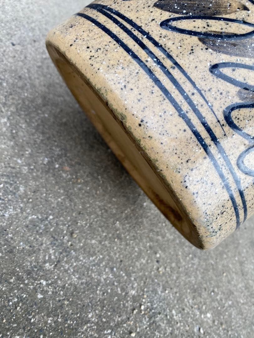 陶器製　傘立て