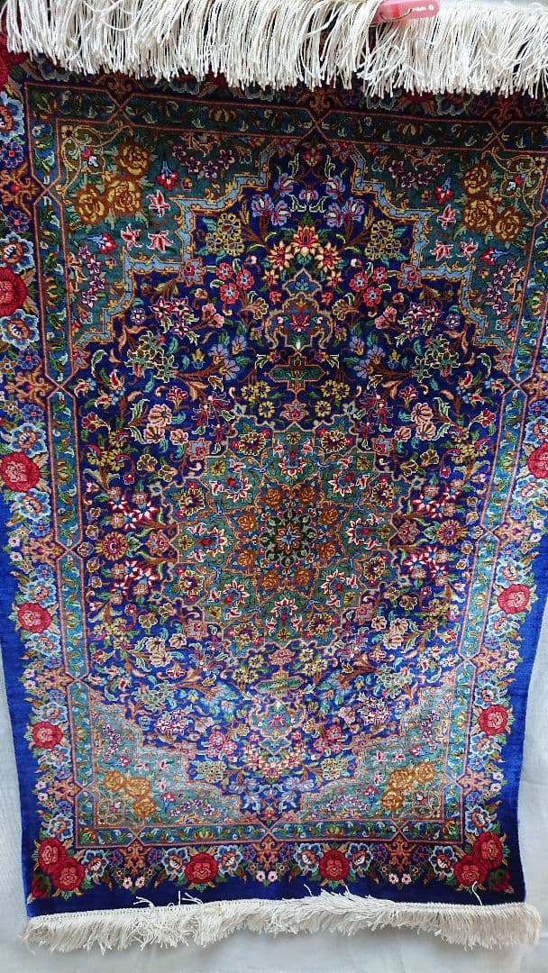 未使用❤️クム産手織りシルク絨毯