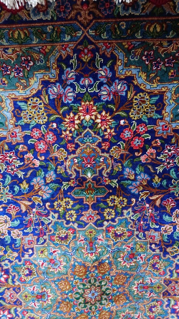 未使用❤️クム産手織りシルク絨毯