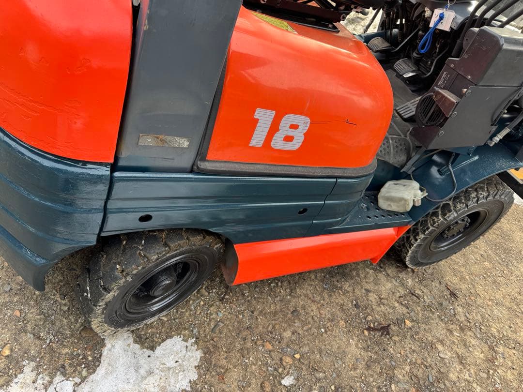 トヨタフォークリフト1.8ジィーゼルエンジン、