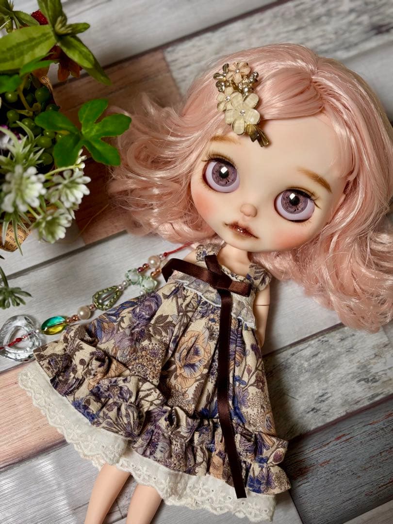 限定価格　カスタムアイシードール　ネオサイズ　白肌　ベージュピンク