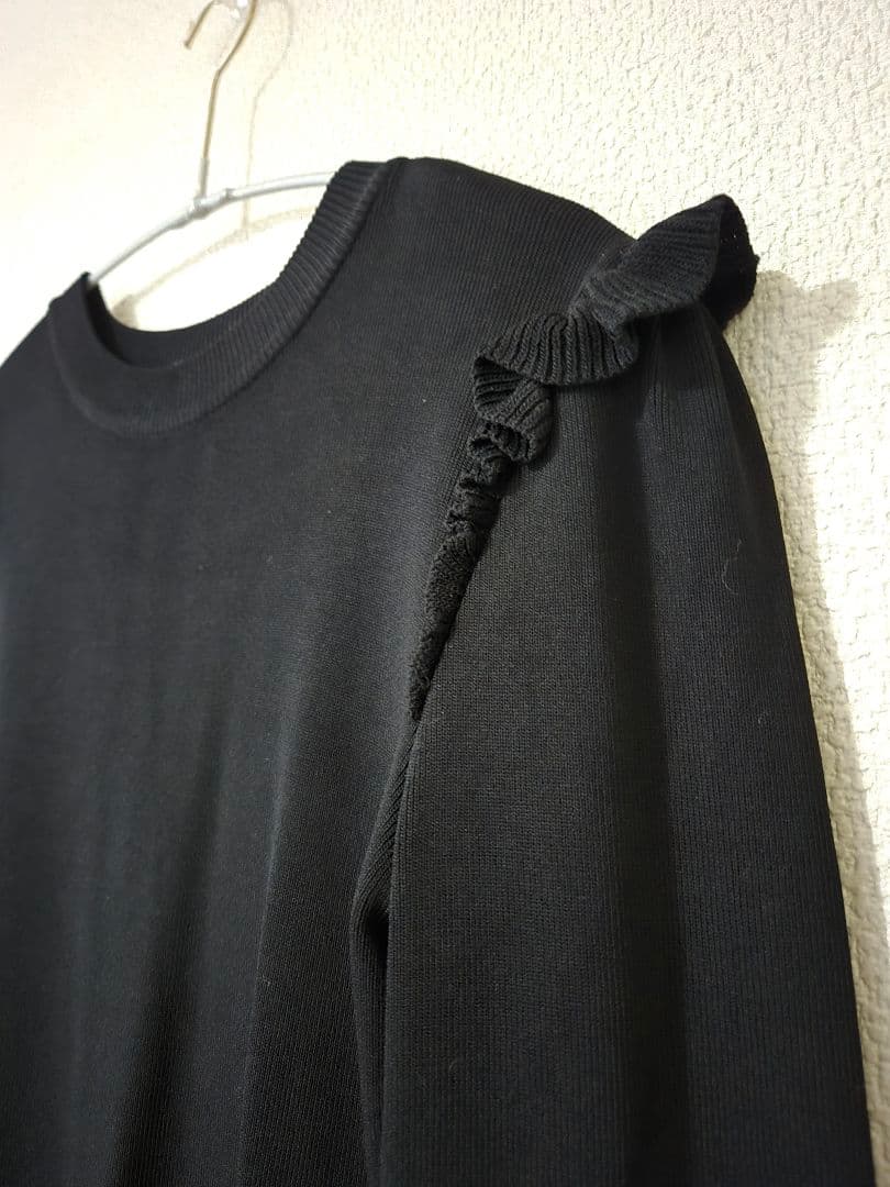 ボーダーズアットバルコニー 肩フリル レーヨンニット