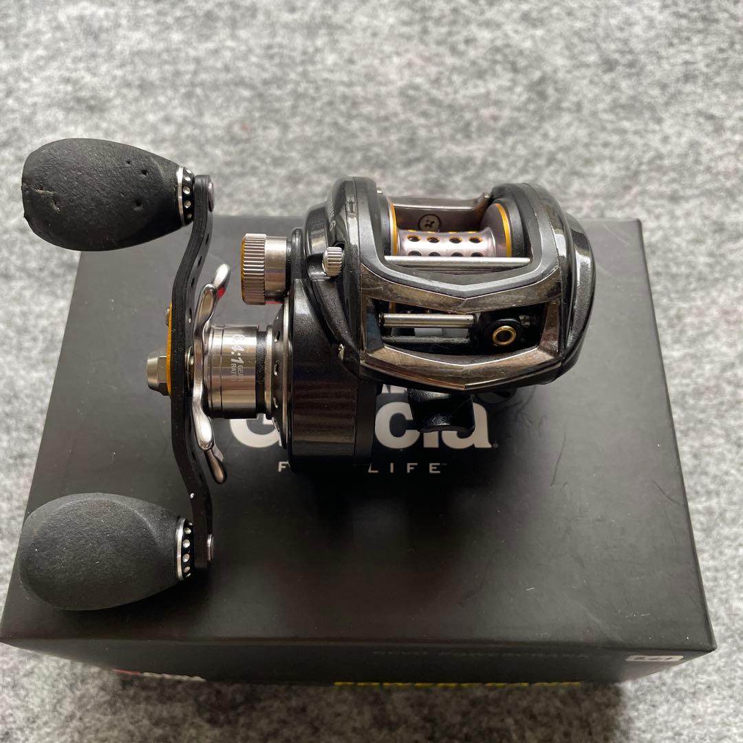 アブガルシアベイトリール/REVOパワークランク6/ギア比6.4:1 美品中古