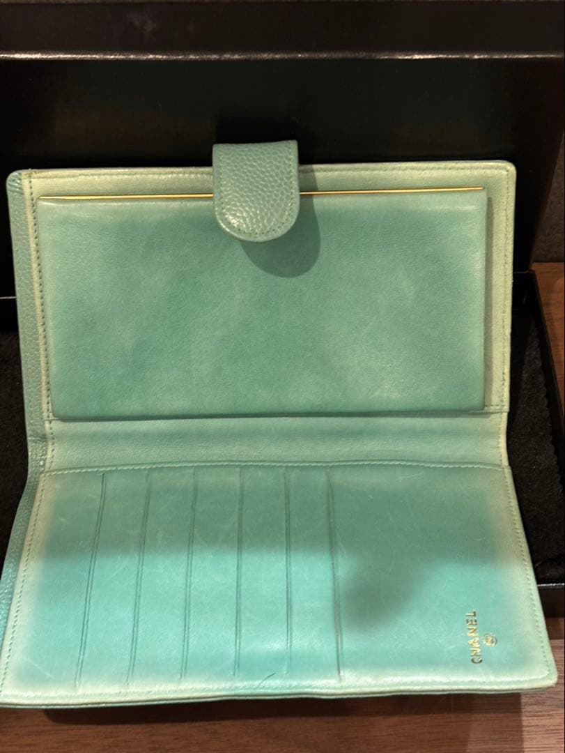 CHANEL がま口長財布　シャネル