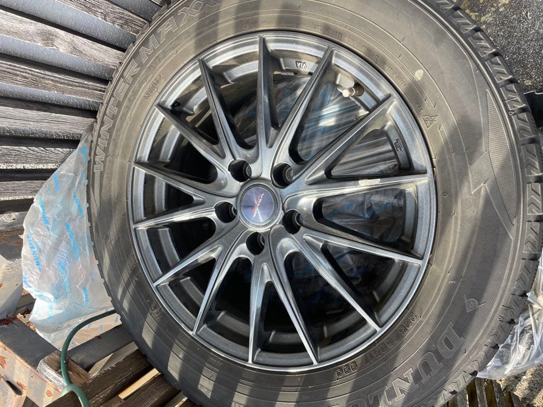 DUNLOP スタッドレスタイヤ 225/60R17 ホイール付き