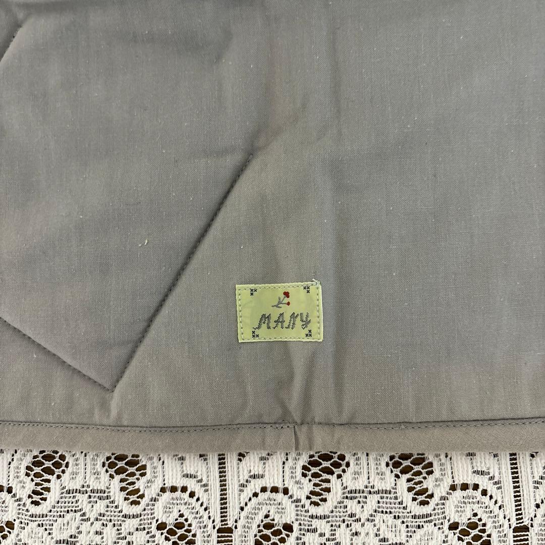 マニー　コラージュエプロン&ランチョンマット＆カトラリーケース