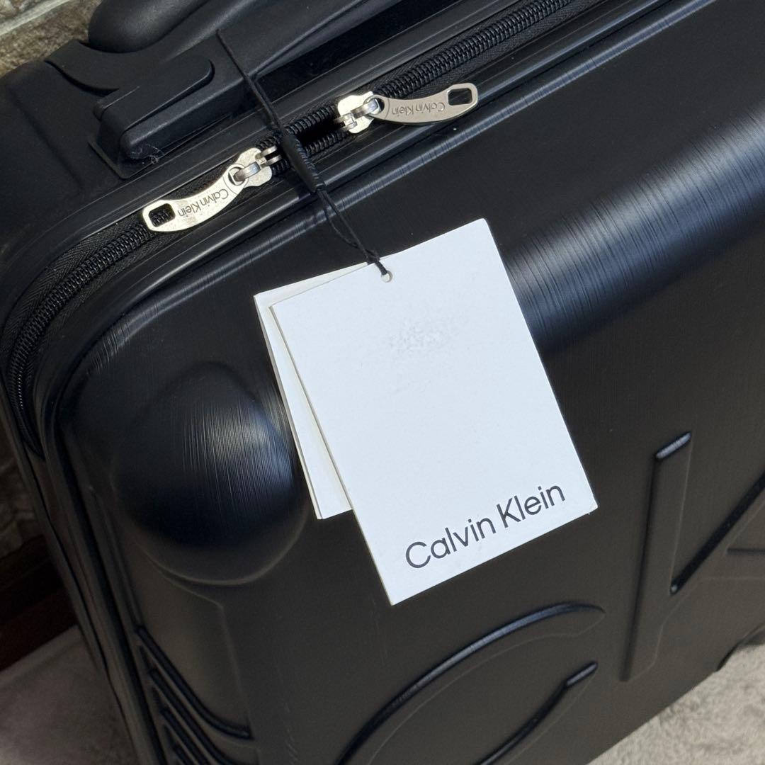   機内サイズ キャリーケース CK ロゴ 使用１回のみ