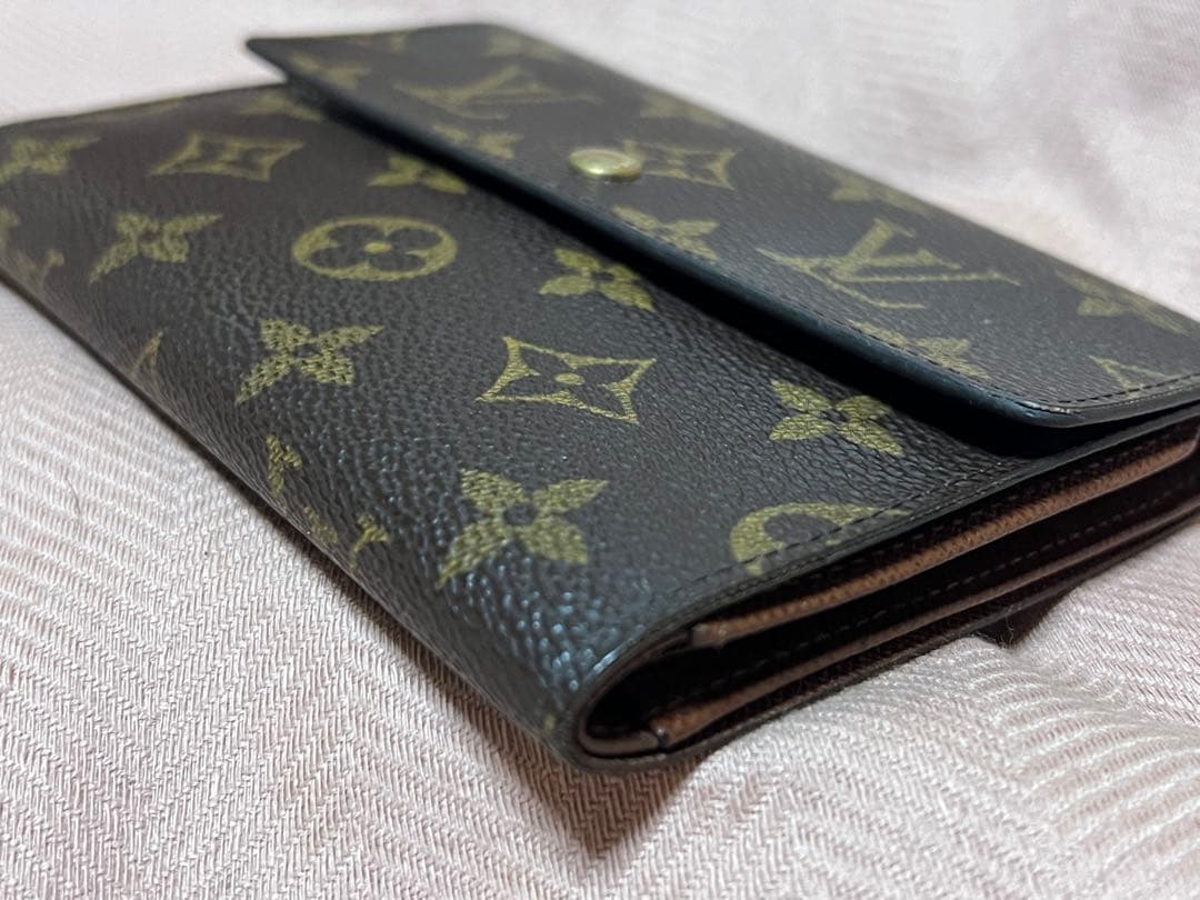 ルイヴィトン　三つ折り財布　モノグラム　ポルトトレゾール M61202