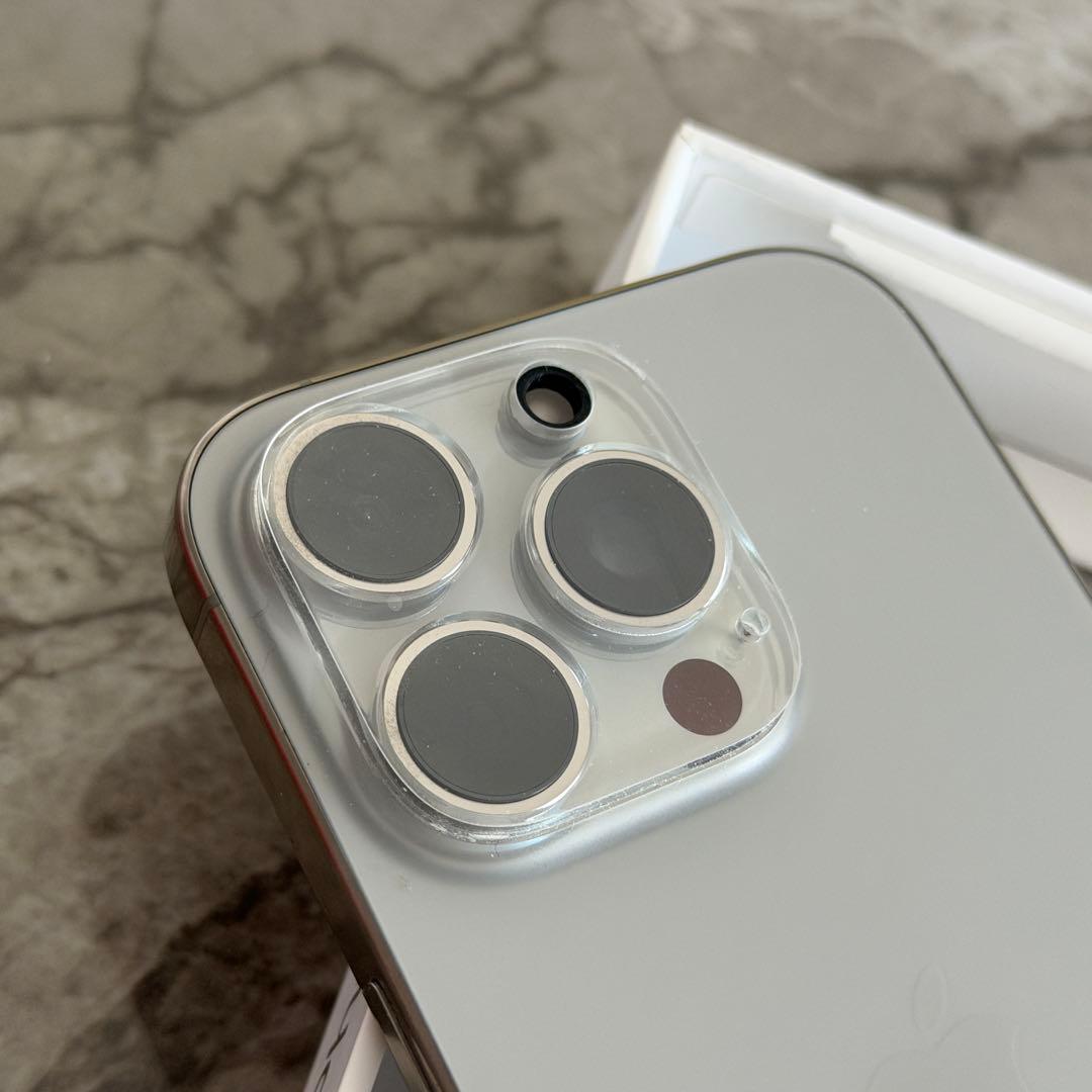 Apple iPhone 16 Pro 256GB ナチュラルチタニウム