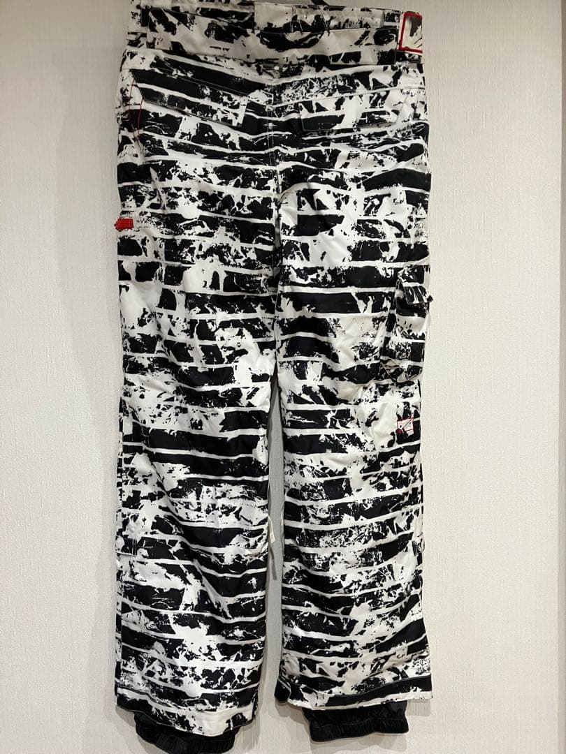 ごうしん【BURTON】THE WHITE COLLECTION