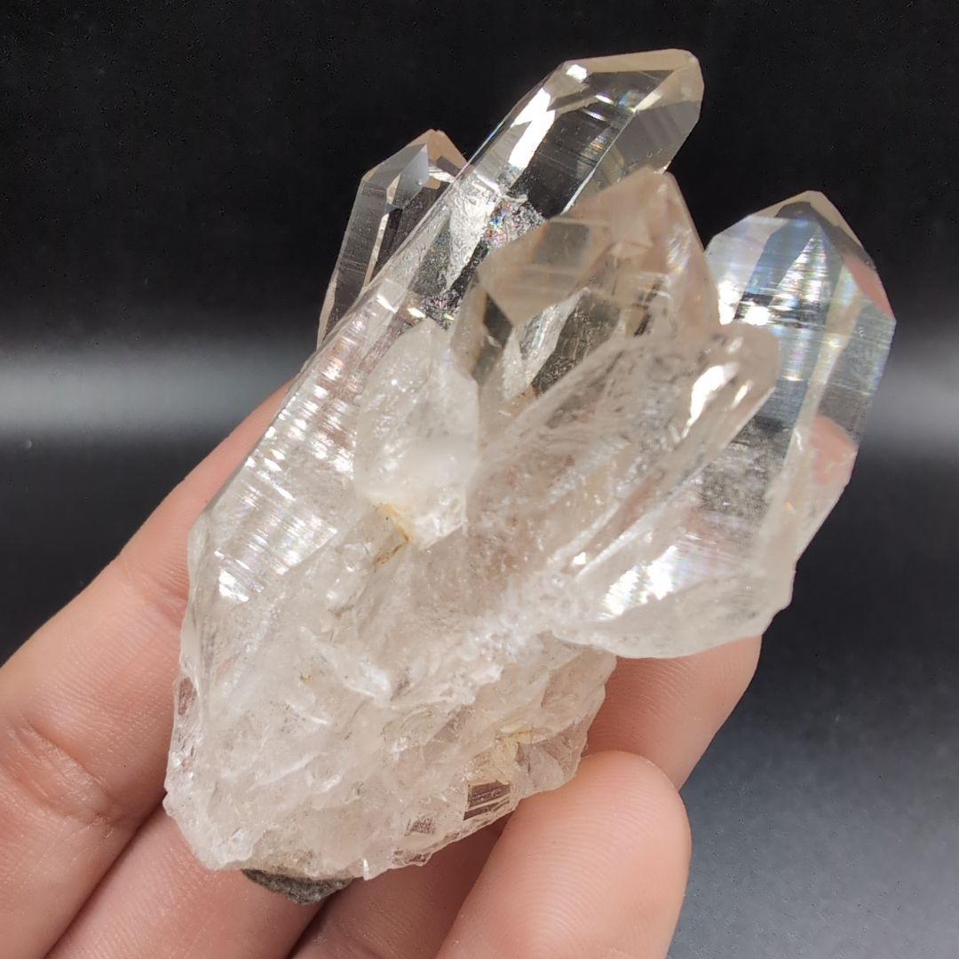 高品質 ガネッシュヒマール産　水晶　ポイント C