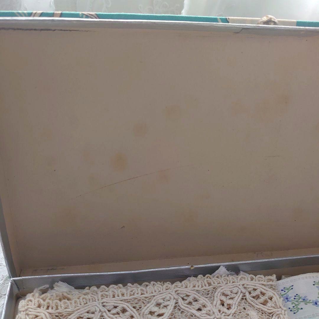 イギリスアンティーク　Chocolate box レースセット