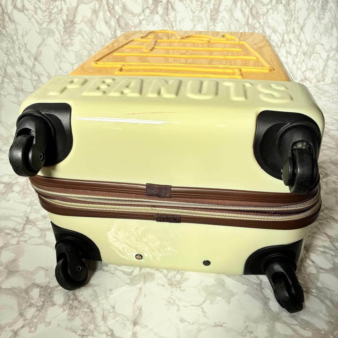 大人気★PEANUTS スヌーピー　キャリーケース Ｍ