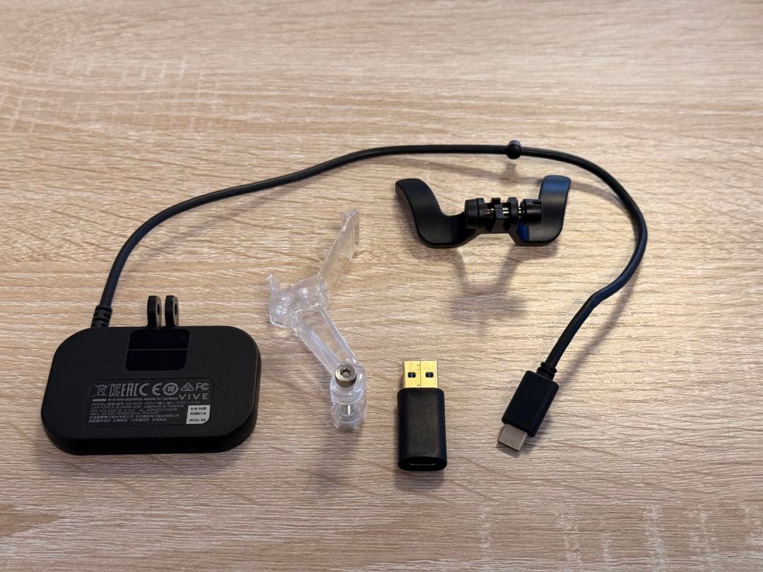 VIVE Facial Tracker Beyondマウント付き