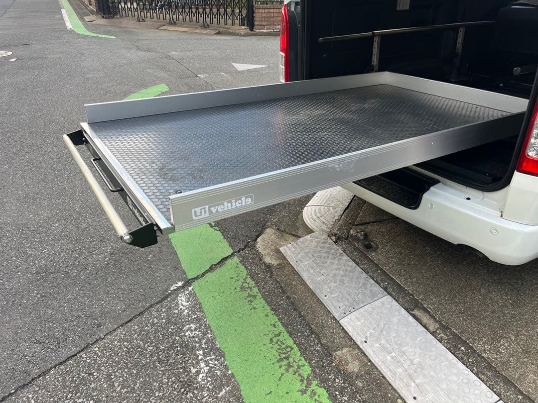 ハイエース　ユーアイビークル　スライドフロア　PJ