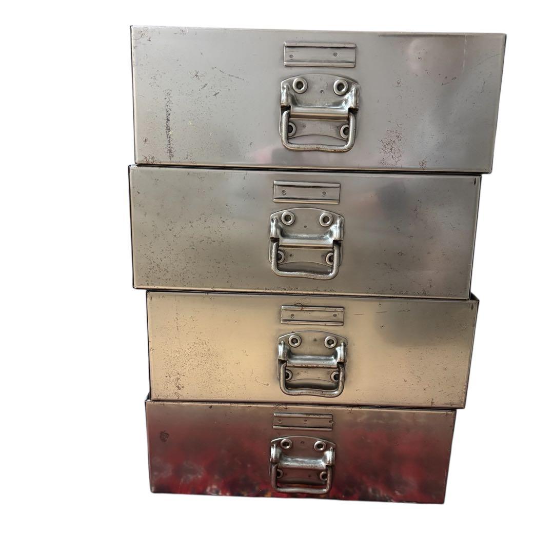 vintage インダストリアル　スチールキャビネット