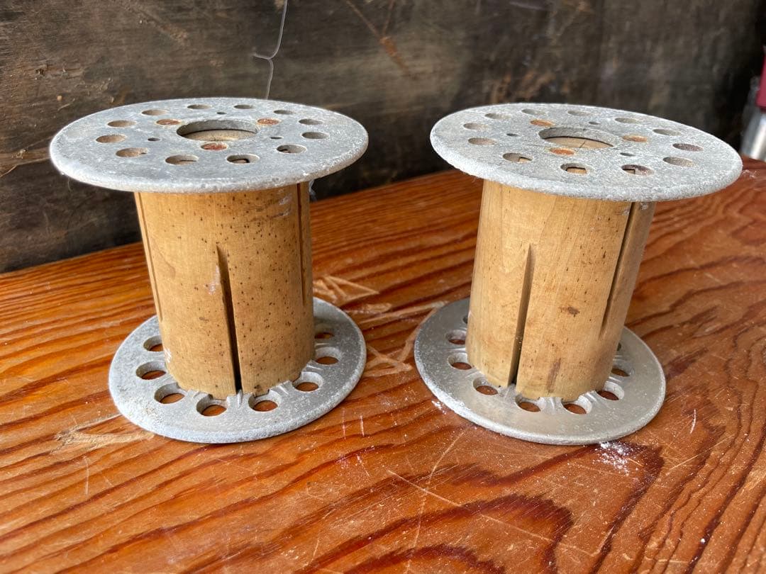 木と金属の糸巻き　ボビン　レトロ　30個　インテリア