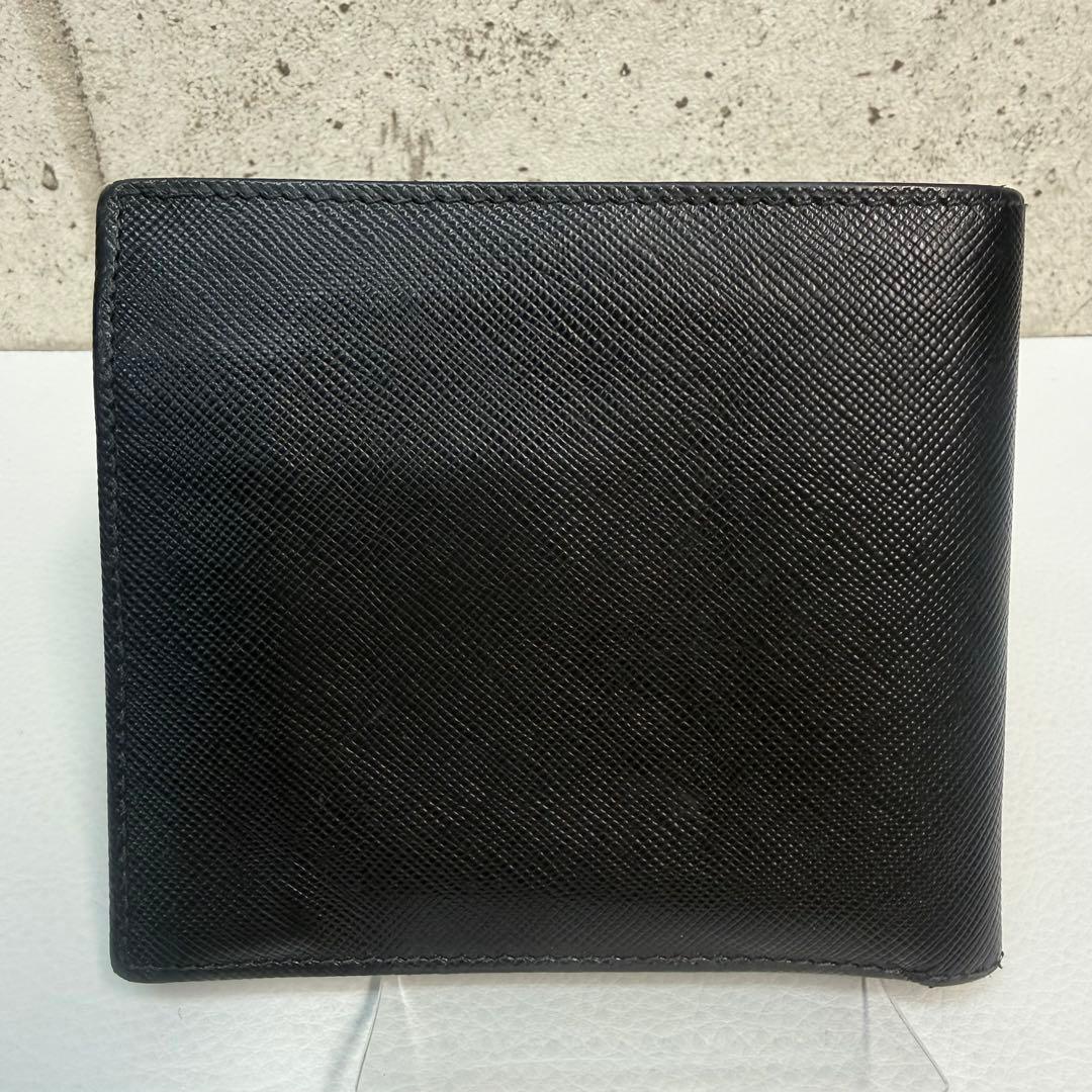 げ*ん様 PRADA ブラック サフィアーノレザー 二つ折り財布 シンプル