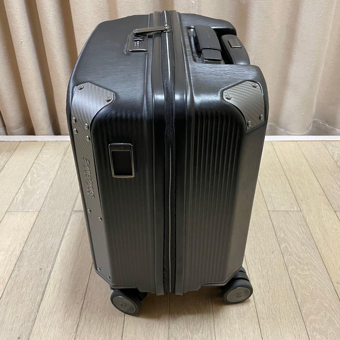 デメキン　サムソナイト　ブラックレーベル　4輪　キャリーケース　ファントム